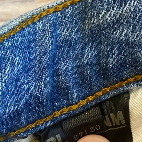 BLK DNM Skinny Slim Fit Distressed Denim Jeans Light Wash Sz 27/30 - Picture 8 of 11